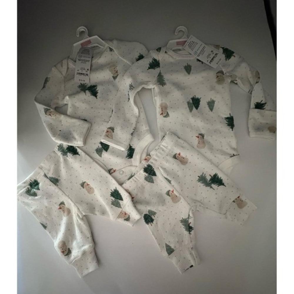 NEW two infant size NB Carter's Christmas holiday matching twin outfits.  Unisex